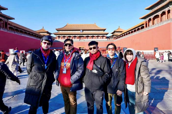 臺灣青年在故宮博物院合影