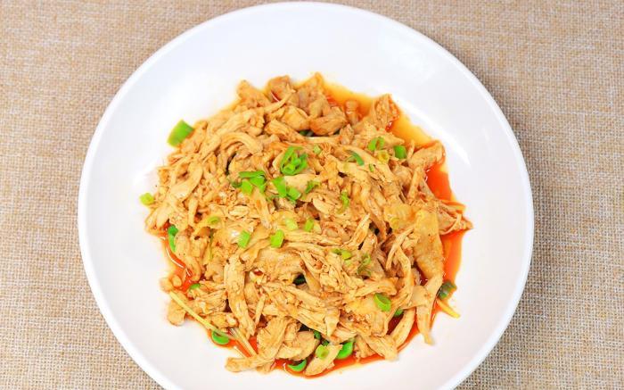 飯店的紅油雞絲為啥好吃，原來料汁是關鍵，廚師長分享詳細步驟 post thumbnail image